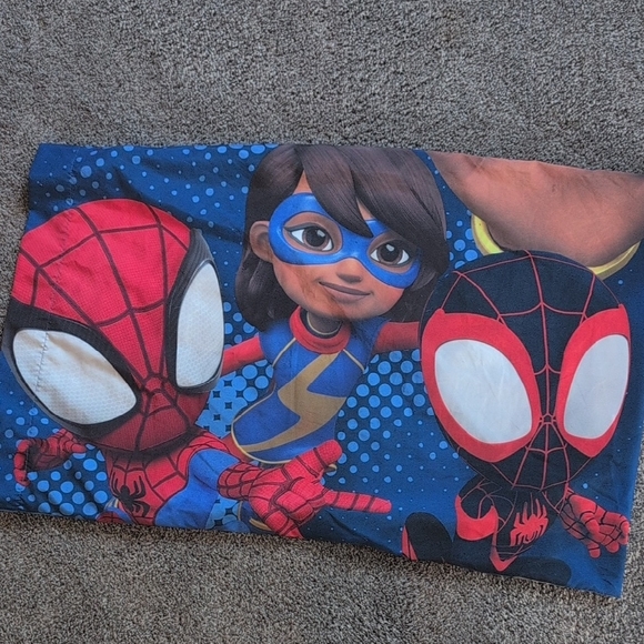Marvel Spidey and Friends Blanket - Picture 5 of 5